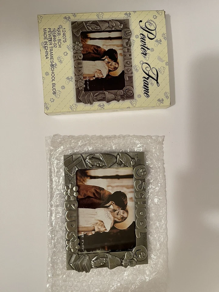 оловянные школьные бутоны рамка для картин 5 дюймов x 3 1/2 дюйма - Изображение 4 из 4