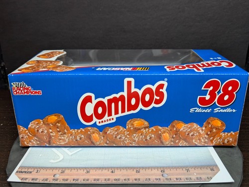 1/24 #38 ELLIOTT SADLER COMBOS 2004 FORD TAURUS RACING CHAMPIONS PROMO MODEL - Picture 4 of 7