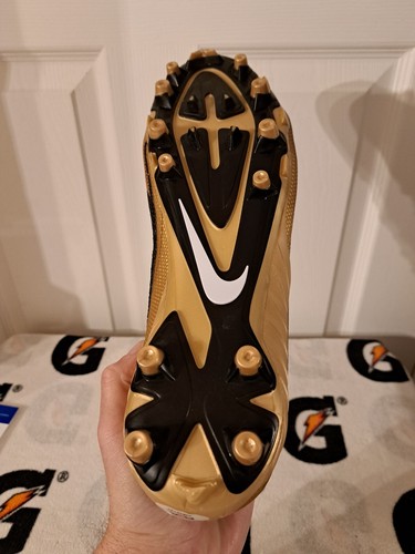 DEUCE MCALLISTER NEW ORLEANS SAINTS SIGNED NIKE ALPHA CLEAT PSA DNA OLE MISS - Picture 4 of 7