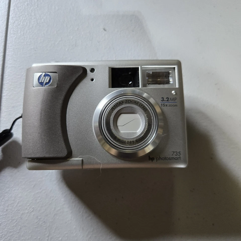 HP PHOTOSMART 735 & 145 COMBO WITH CASE  ADAPTERS AND USED PRINT CARTRIDGE WORKS - Image 2 of 4
