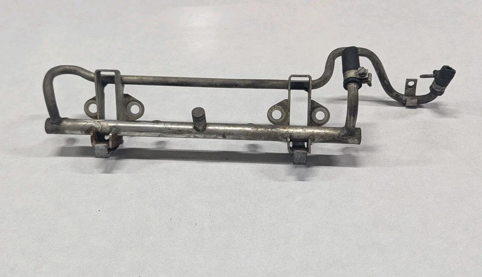 Dodge 2.2 Turbo 4 Cylinder Fuel Injection Rail Chrysler Plymouth Daytona Laser  - Image 2 of 4