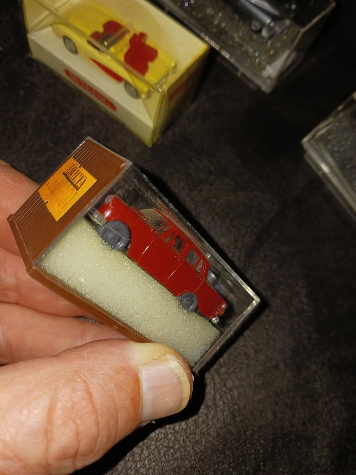 4 1:87 Escala HO Praliné Brekina Wiking Stock en Estuches Corvette Mercedes T-bird + Foto 3 de 4