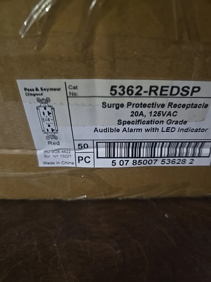Lote 50x LEGRAND 5362-REDSP RECEPTÁCULO PROTECTOR CONTRA SOBRETENSIONES ROJO CON ALARMA 20A 125V Foto 3 de 4