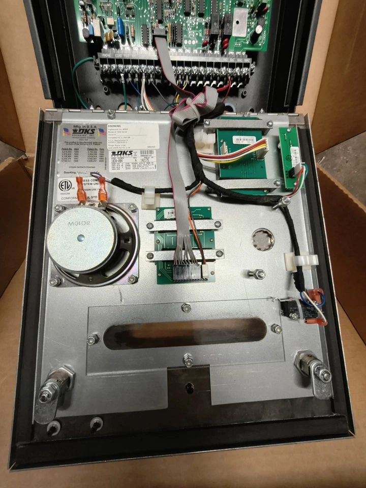 DoorKing 1834 intercom Excellent condition - Image 4 of 4