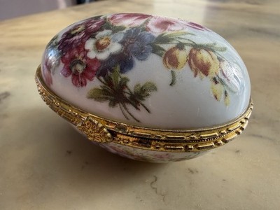 ATEMBERAUBENDES Vintage Porzellan Blumen Schmuck Ei Form Goldrand Sehr guter Zustand!