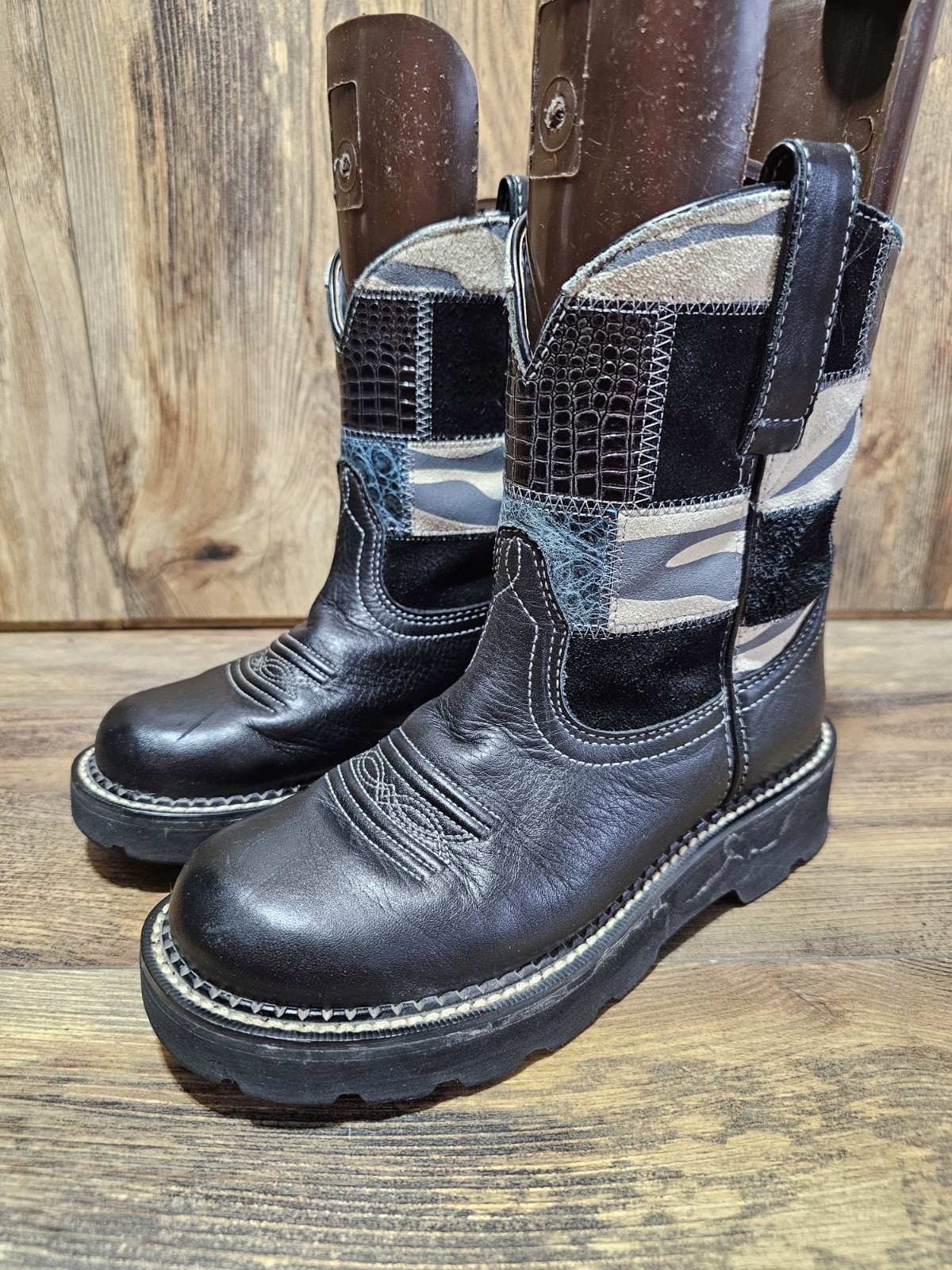 Rare Ariat Colorblock Patchwork Suede Women's Fat… - image 1