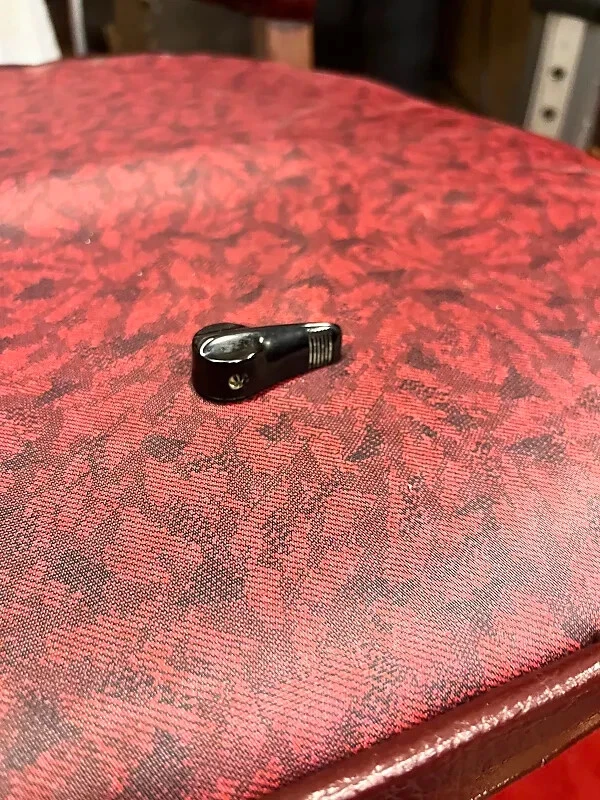 Picture 2 of 3