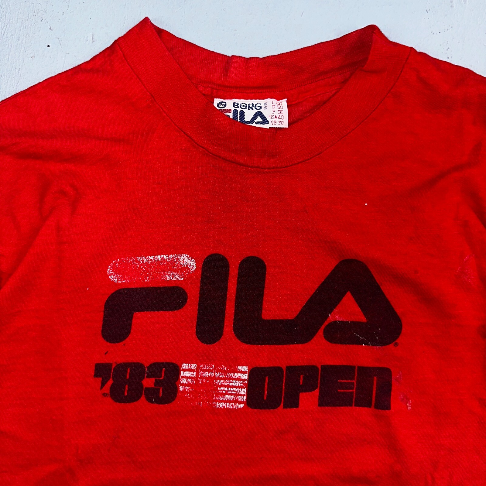 T shirt FILA 1983 aperta vintage USA tennis Borg anni 80 rara stampa grafica rossa sport