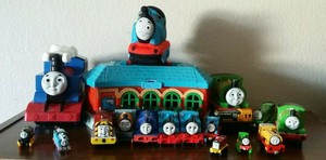 thomas the train engine toys