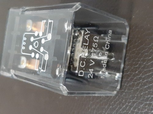 RS 348-784 Plug In Power Relay, 24V D.C.Relay Switching Current, DPDT 8 Pins - Picture 2 of 4