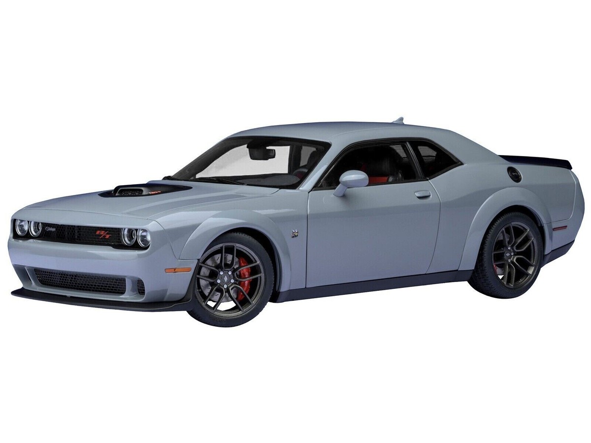 ジャンク 1/18Dodge Challenger Solido 1:18 Dodge Challenger R/T Scat Pack Widebody #01