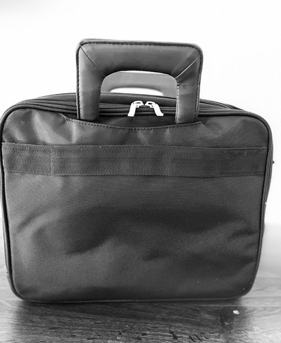 New GENUINE Dell brand laptop bag - 12 in (H) * 15 in (L) * 4 in (W) - Photo 2/4