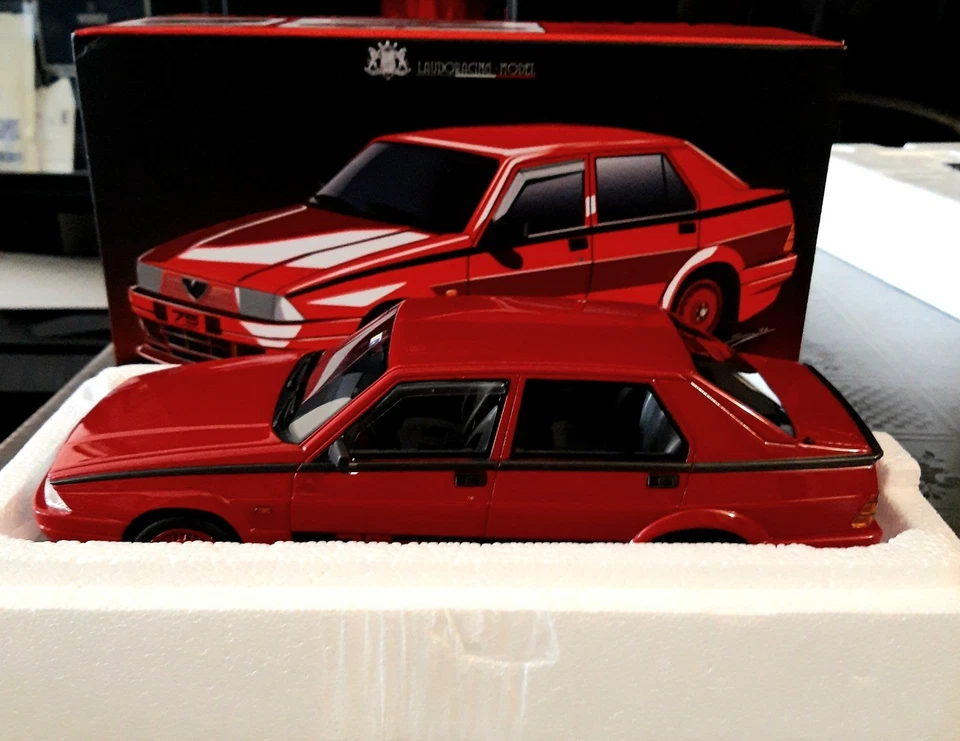 LAUDORACING 1/18 ALFA 75 1.8 TURBO EVOLUZIONE RED LM163 Nuova! - Immagine 2 di 4