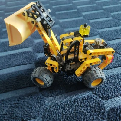 LEGO Technic 8453 Front End Loader