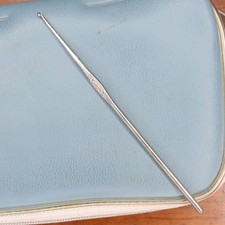 VINTAGE NEW UNUSED Hero Crochet Hook Made In England Size 5 STEEL. RARE. c