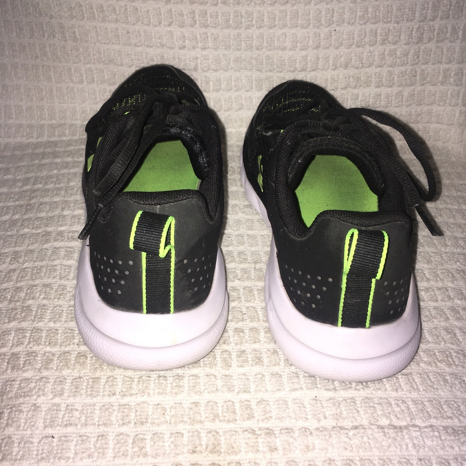 Under Armour Charged Assert 9 Navy Yellow Size 6Y… - image 9