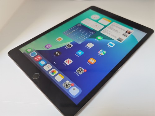 CLEARANCE GRADE C Apple iPad 9th Gen A2602 64GB, Wi-Fi IOS 18