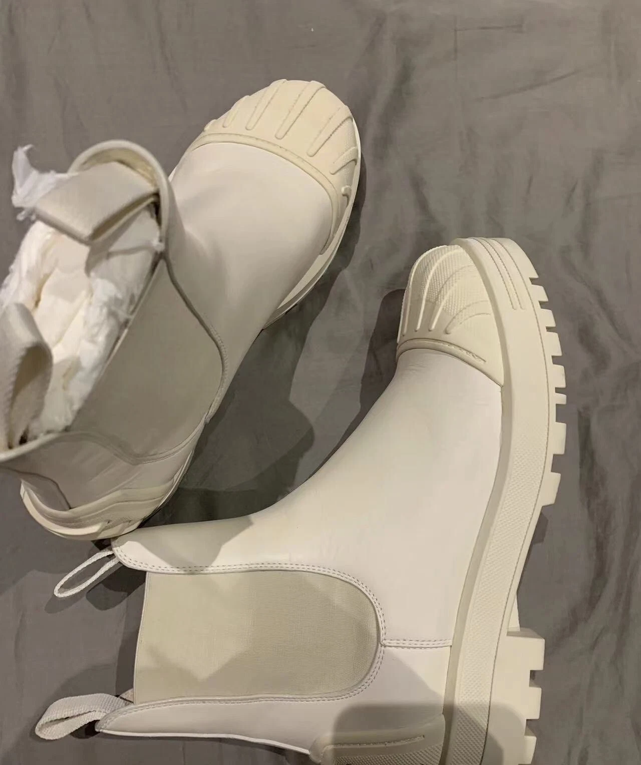 Bottes en fer Dior Chelsea chaussures 39 US 9, sans boîte