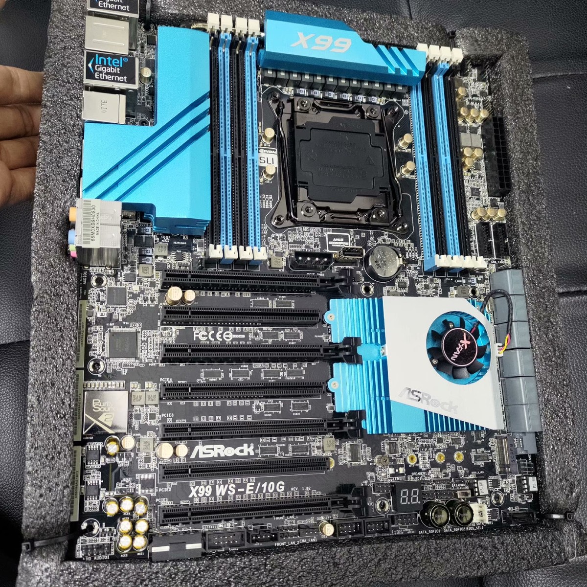 新品未使用 ASRock X99 WS-E LGA2011-3 FOR ASROCK X99 WS-E/10G LGA 2011-3 DDR4*8 256GB Intel EATX