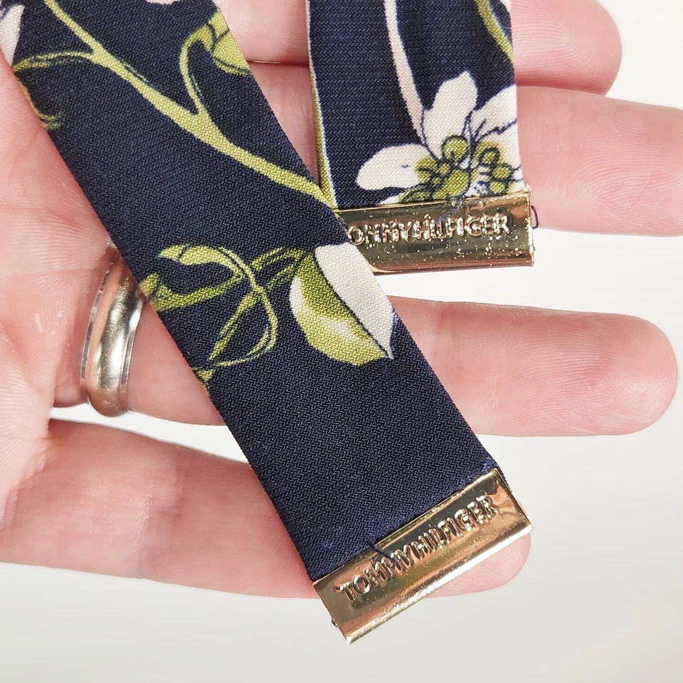 Blusa Tommy Hilfiger Feminina Tamanho Médio Sem Mangas Azul Marinho Amarrar Frente Estampa Floral - Imagem 4 de 4