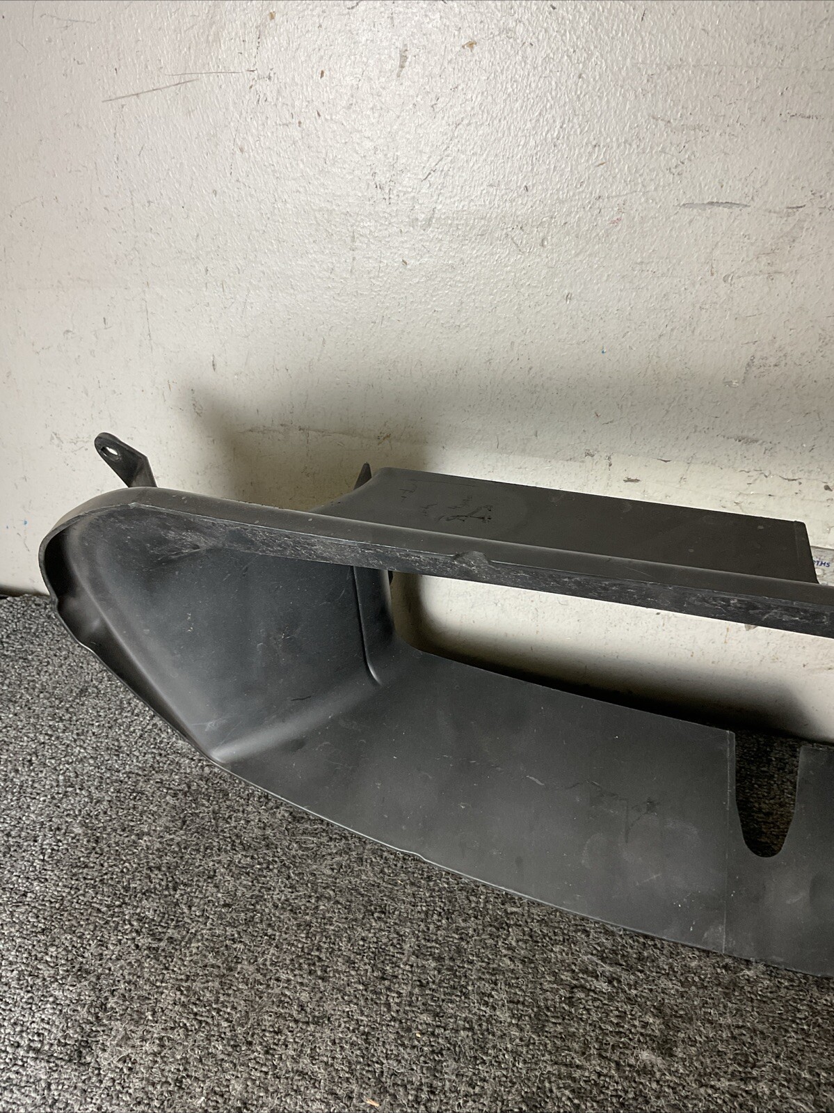 MASERATI Ghibli 2017+ Front Center Bumper Air Duct Panel 670100999 OEM