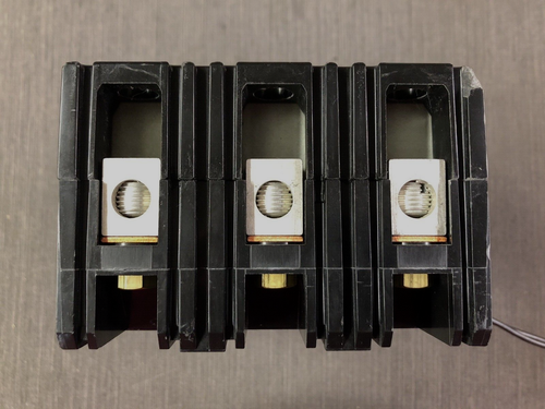 Square D FAL340601037 Shunt Trip Circuit Breaker 3 Pole 60 Amp 480 VAC / 250 VDC - Picture 7 of 8