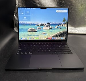 MacBook Pro 14 M5 | eBay