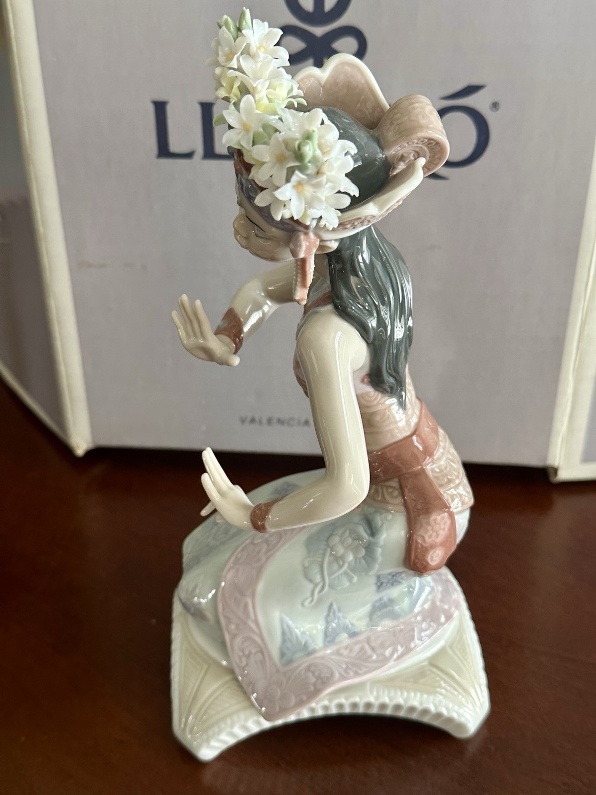 Lladró Indian Dancer Retired #6142 Original Box Mint Condition