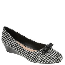 Masseys Winnie Women's Pump