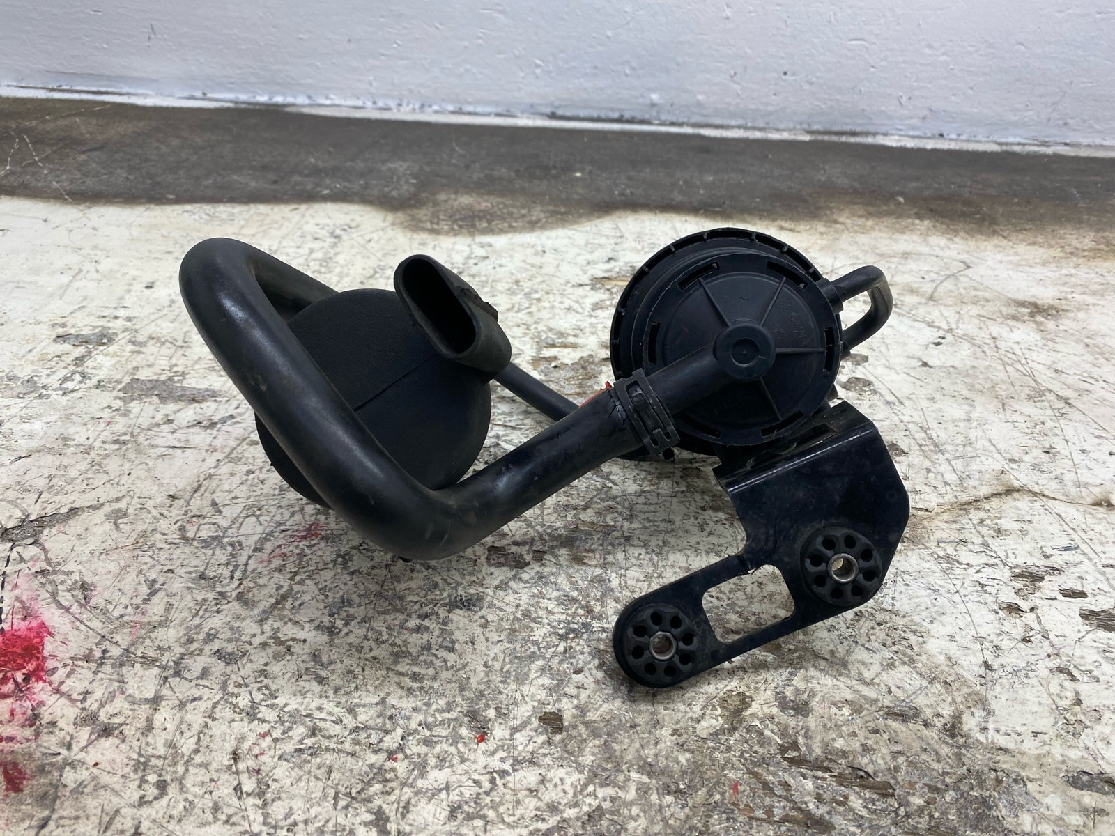 2010-2020 BENTLEY MULSANNE OEM 6.8L RWD EVAPORATIVE EVAPORATER PUMP VALVE SET