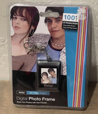 NEW VIVITAR Key Chain Digital Photo Frame 1.5 Screen Rechargeable Battery 2011