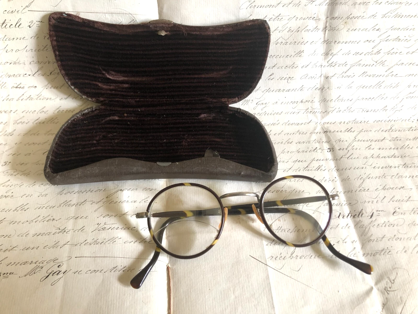 Pair Vintage French Round Faux Tortoiseshell Glasses Eyeglasses + Case c1920s