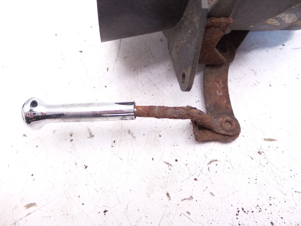 69-77 Chevrolet C3 Corvette Lower Dash Vents with Retainer Rings Pair Left Right - Image 3 of 4