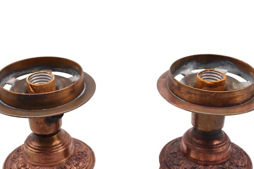 Pair of Antique Bronze Figural Repousse Electrified Hurricane Lamps - Picture 10 of 11