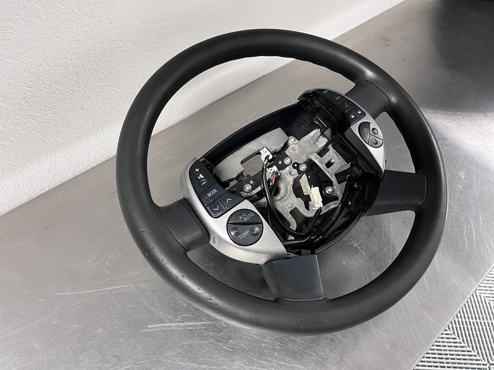 20042009 Toyota Prius Steering Wheel with Switch Controls eBay