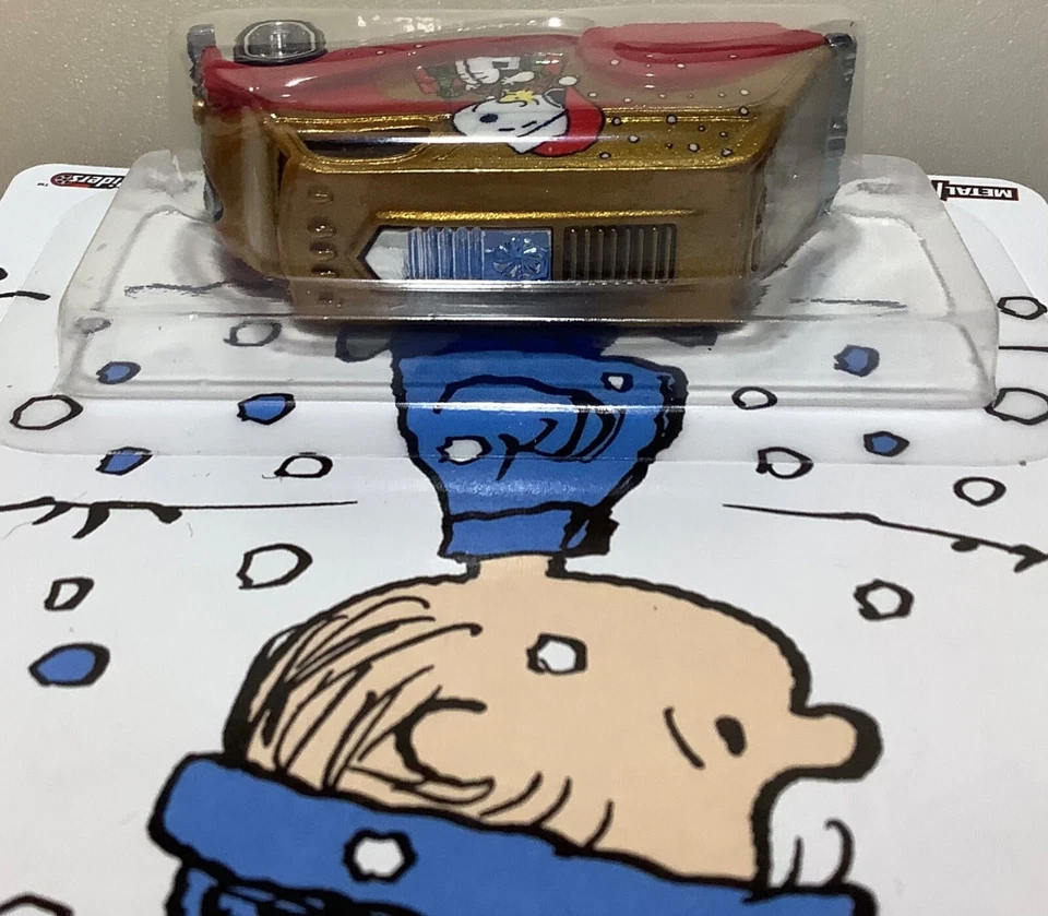 Hot Wheels Deco Entrega Cacahuetes Linus Snoopy Cultura Pop Navidad Jinetes Reales Foto 4 de 4