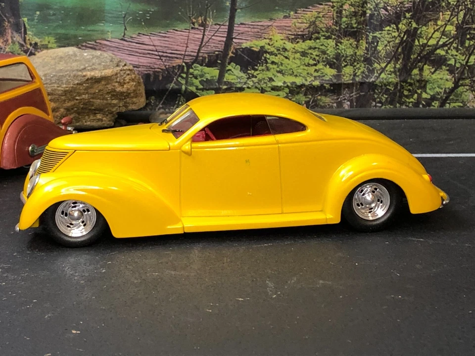 Imperfect ERTL 1:24 Diecast American Muscle POSIES EXTREMELINER/1937 FORD COUPE - Image 2 of 4