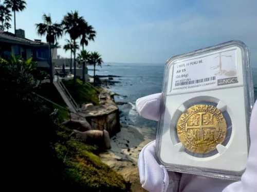 PERU 1707 8 ESCUDOS NGC 55 1715 FLEET SHIPWRECK DOUBLOON PIRATE TREASURE COINS