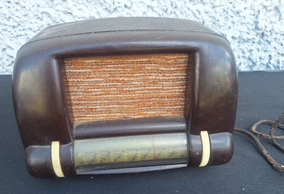 Ancienne Radio en Bakélite - Photo 1/4