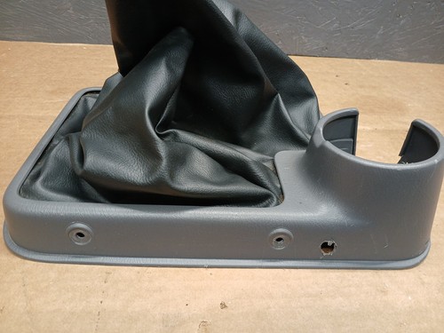 1998-1999 Nissan Frontier Shifter Bezel Trim Boot Cup Holder 5 Speed 4x4 - Bild 3 von 17