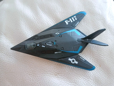 Matchbox Lockheed F-117 Nighthawk Stealth Fighter Jet 2010 Mattel Flugzeug Modell