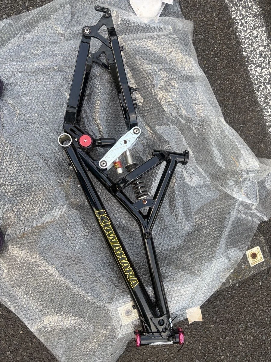 自転車、サイクリング クワハラ ダイバー ＆ マニトゥ シャーマン