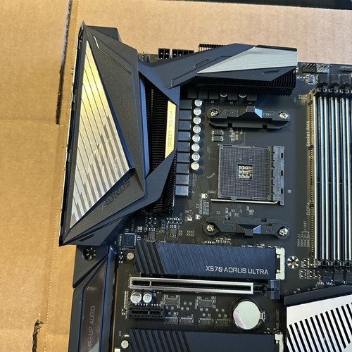 GIGABYTE X570 Aorus Elite AM4 ATX AMD Motherboard - Afbeelding 5 van 7