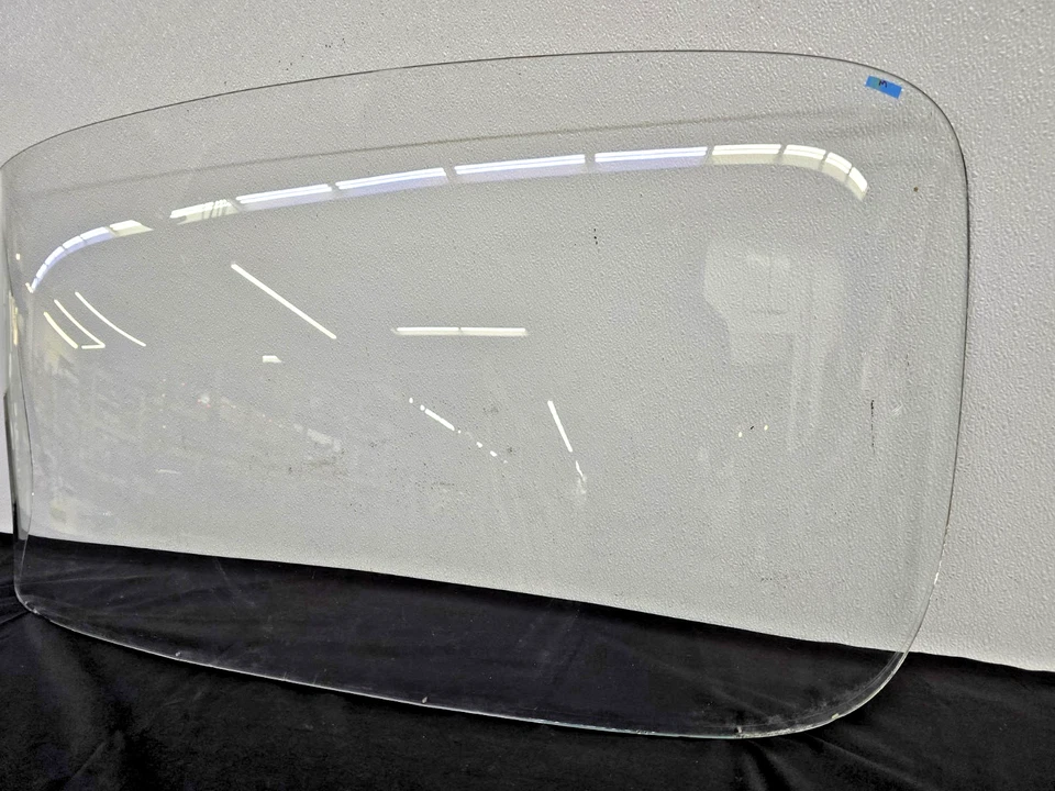 NICE USED ORIGINAL PORSCHE 356B T6 356C 356SC COUPE REAR WINDOW GLASS SEKURIT #3 — 第 2/4 张图片