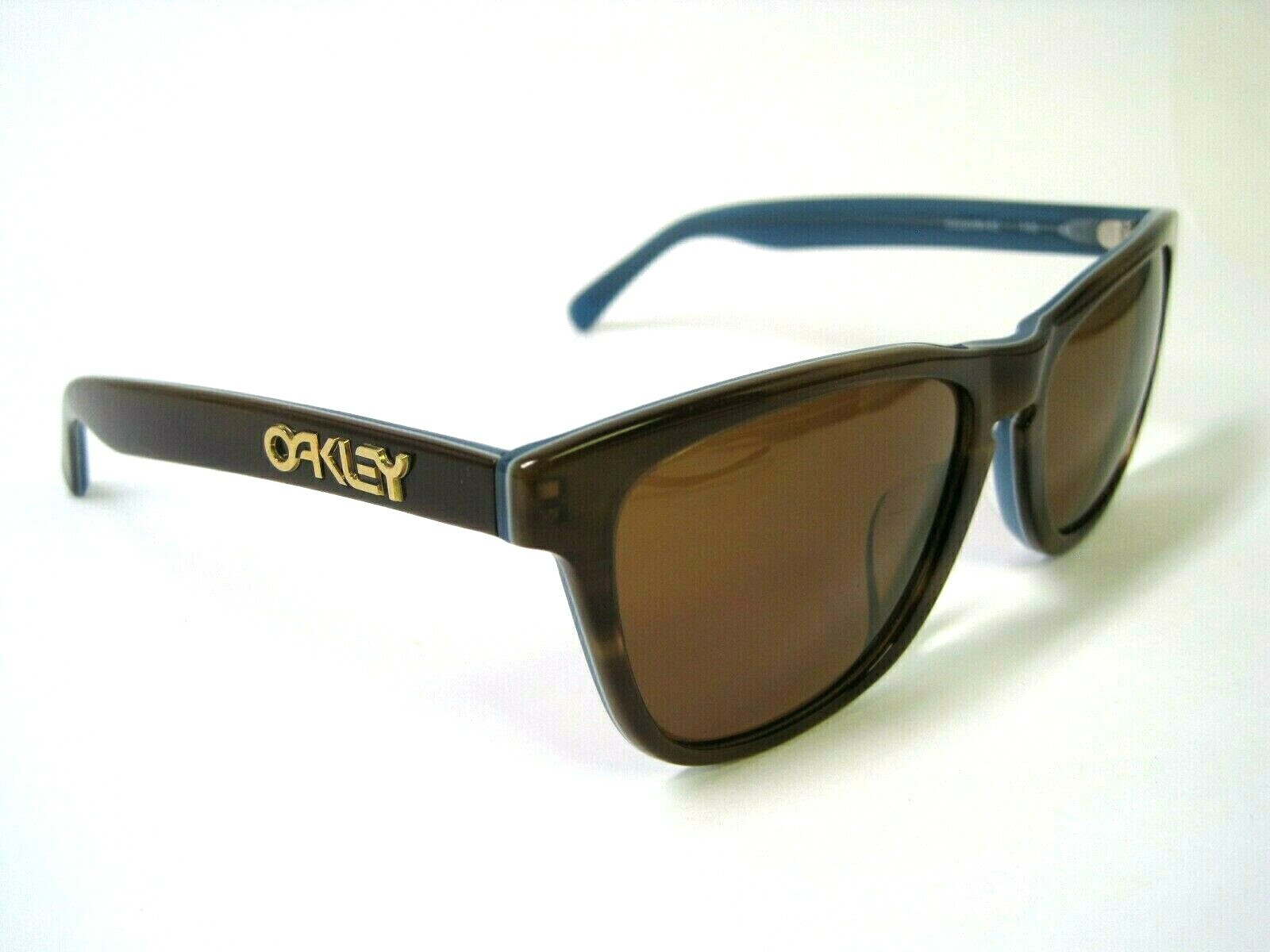 Oakley Frogskins купить в Америке, лот 