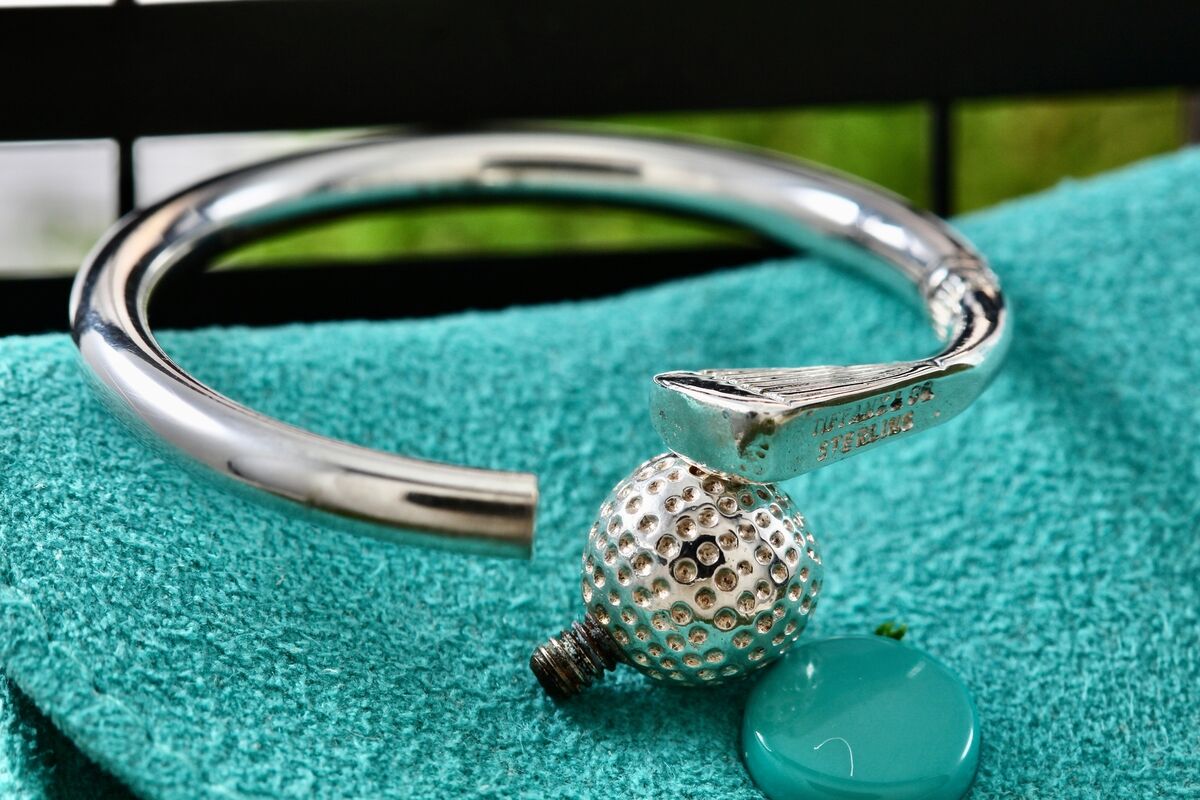 Tiffany & Co. Silver Vintage Golf Club & Ball Key Ring Tiffany & Co. Silver Vintage Golf Club & Ball Key Ring