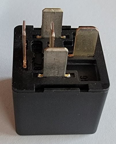 1pcs Omron G8JN-1C7T-R-DC12 Electric Automotive Relay - Picture 3 of 4