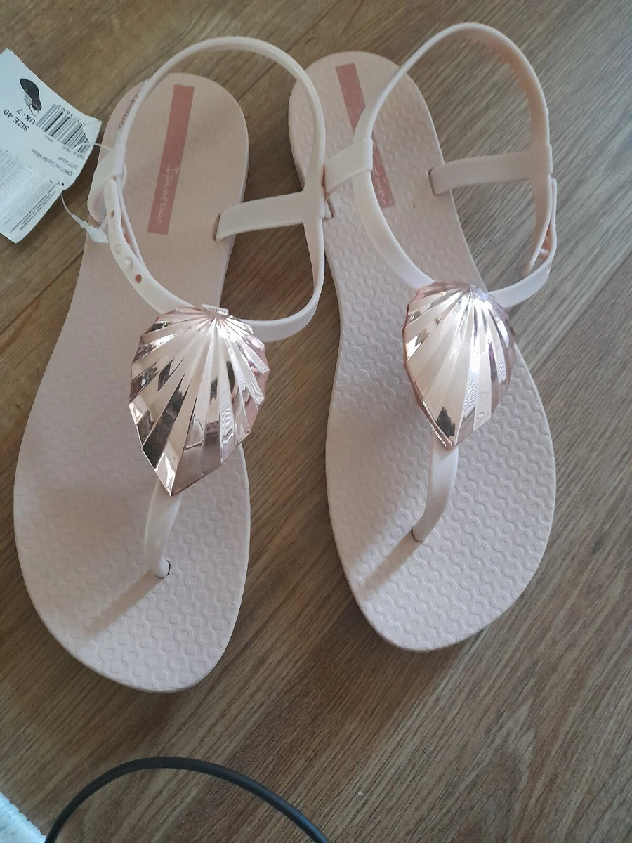 Ipanema Peach Sandal with a front Sparkle Womens Flat Sandals. UK 7 EU 40