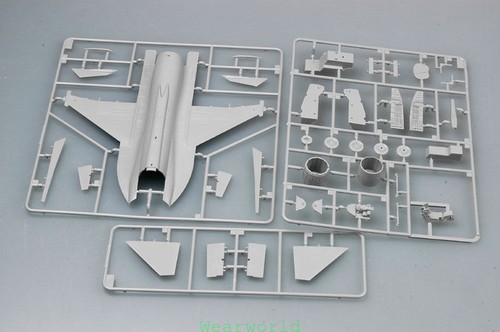 Trumpeter Chinese Fierce Dragon FC-1 02815 1/48(Pakistani JF-17 Thunder) Fighter - Picture 6 of 9