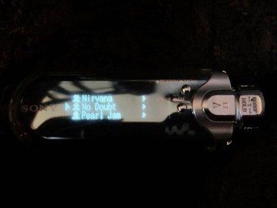 SONY ウォークマン シルバー　型式　NW-E405 RARE Sony Nw-e405 Network Walkman 512mb Digital Music Player